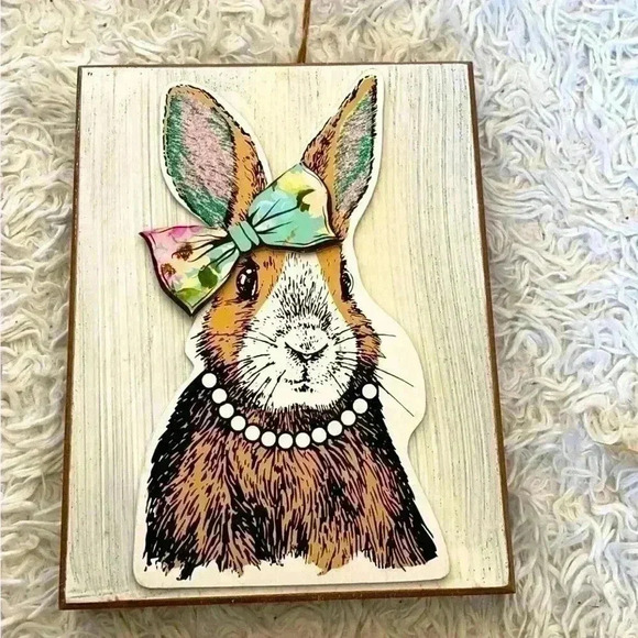 Adorable Wooden bunny photo - Picture 1 of 4